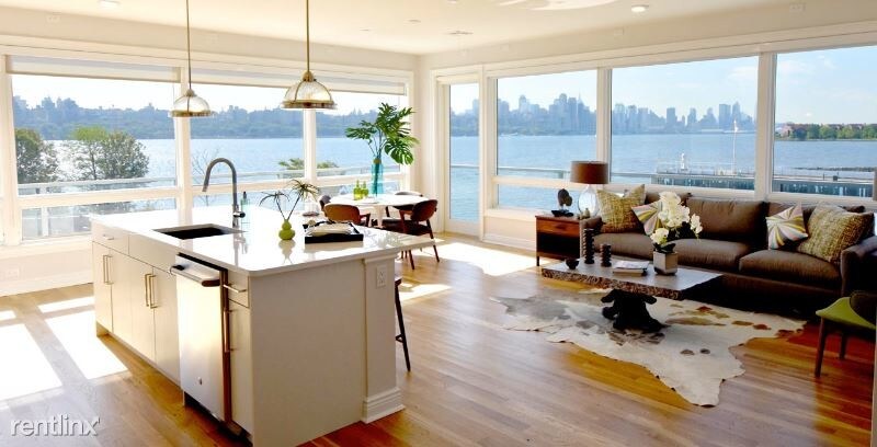 Primary Photo - 15 Main St