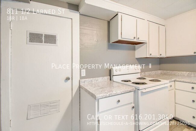 Building Photo - 811 1/2 Larned St - Fully updated 1 bedroo...