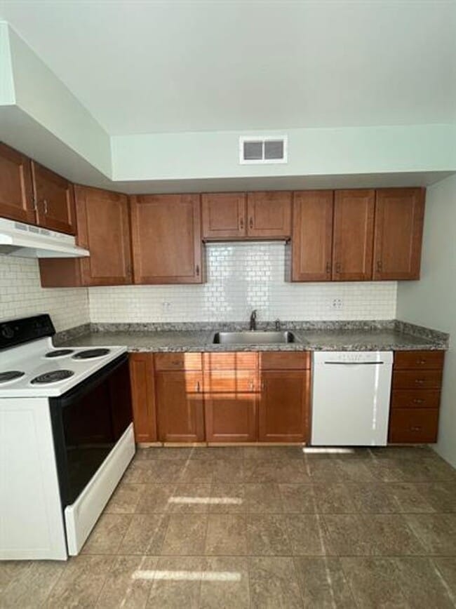 Building Photo - 39-47 Brown Street
