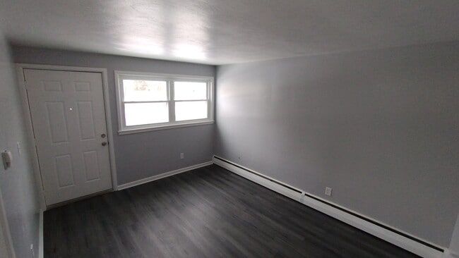 Building Photo - 57 Kirby Ave