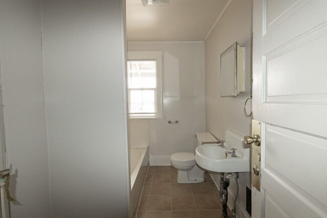 Foto del edificio - 1107-1109 E Walnut