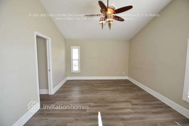 Building Photo - 17652 Nathans Dr