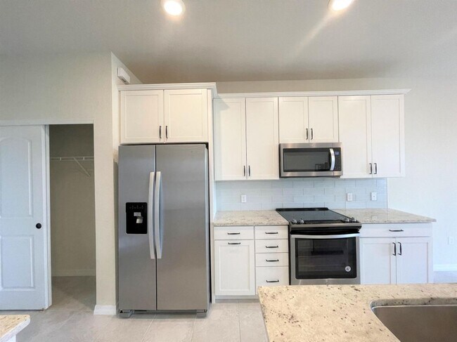 Foto del edificio - 4464 San Fratello Cir