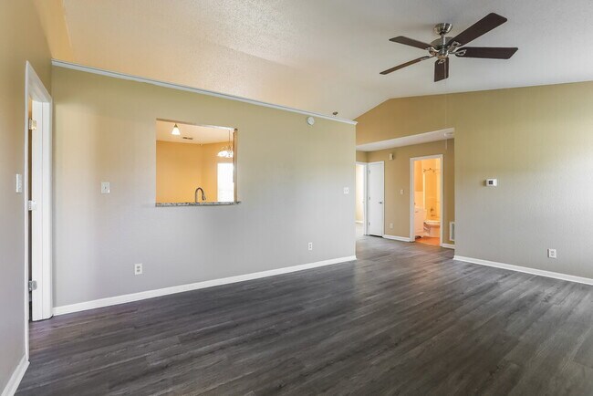Foto del edificio - 1418 Green Spring Way