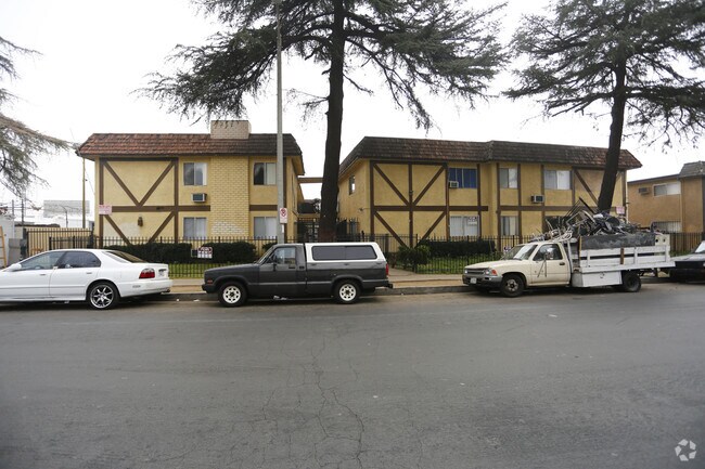 Foto del edificio - Langdon Villas
