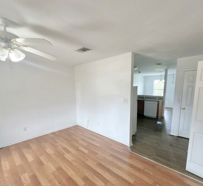 Foto del edificio - 3414 Cantabrian Dr