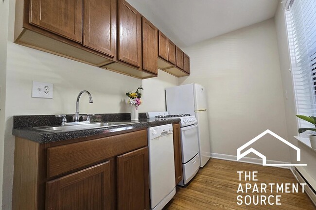 Foto del edificio - 917 W Waveland Ave