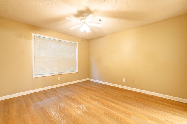 Foto del edificio - Marietta 2 bed/2 bath Condo!