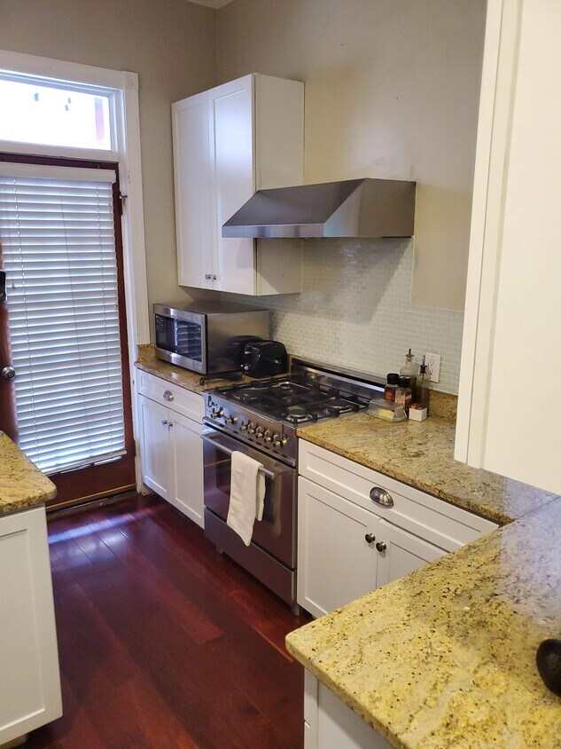 Main Floor Kitchen - 2009 13th St NW