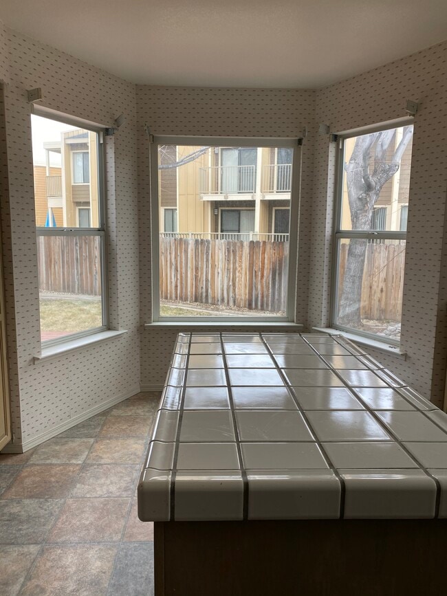 Cocina - 1851 Mountain Vista Way