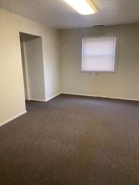 Building Photo - 333 Tonkin Ct