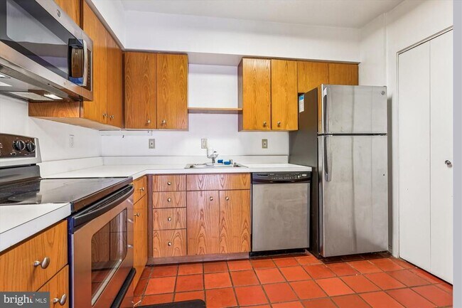 Foto del edificio - 1200 23rd St NW