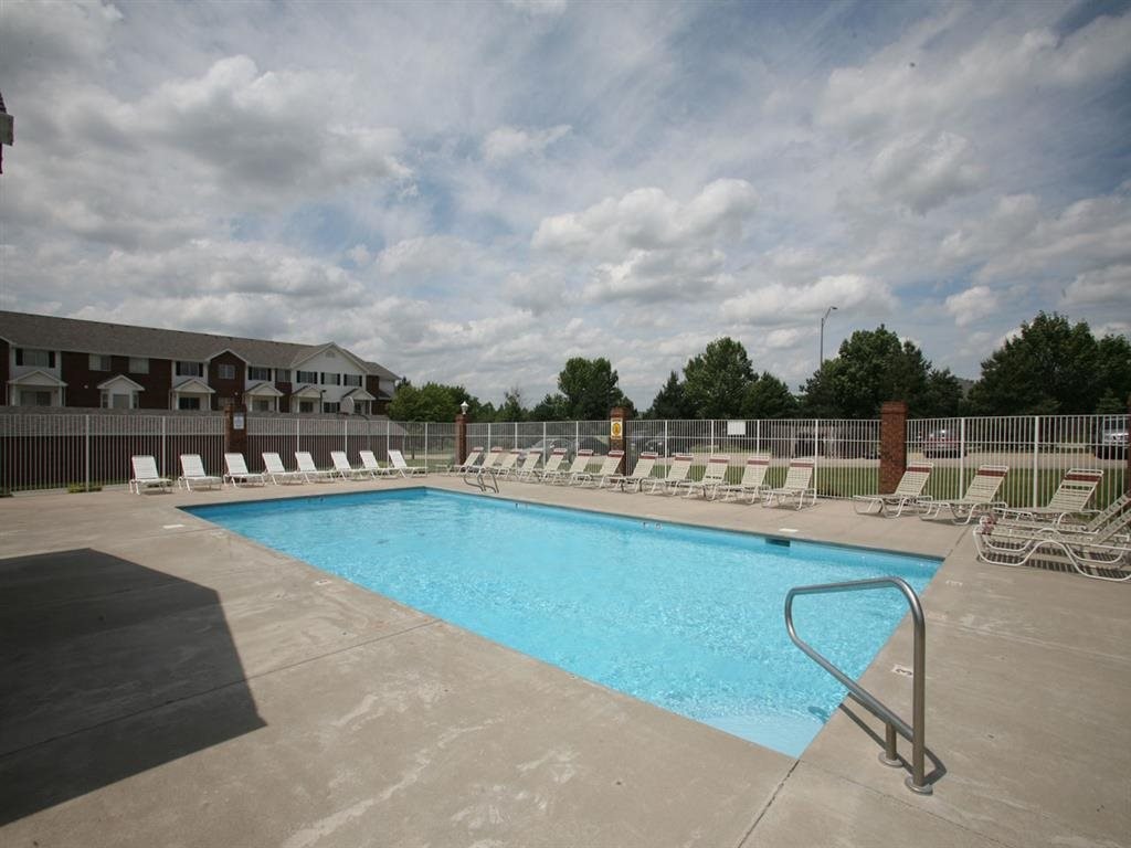 Ridge Pointe Villas Apartments - Lincoln, NE | Apartments.com