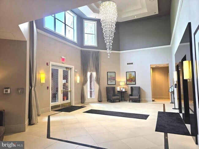 Foto del edificio - 1645 International Dr