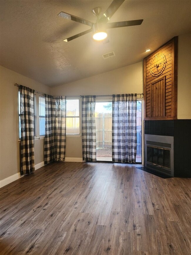 Building Photo - 6808 NW Willow Springs Dr