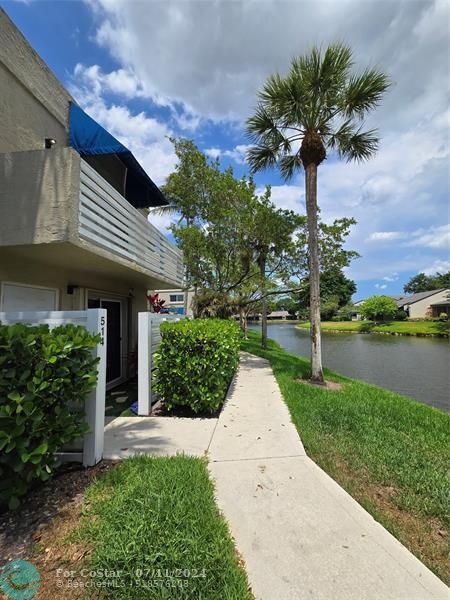 Foto del edificio - 514 NW 97th Ave