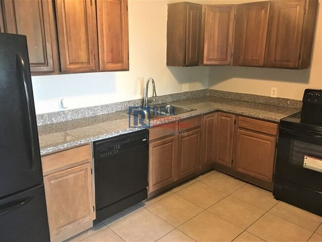 Building Photo - 1060 Emporia St