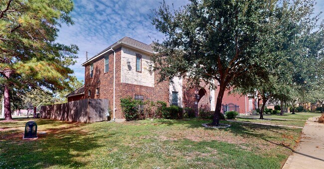 Foto del edificio - 8538 Sunrise Meadow Ln