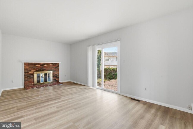 Building Photo - 9713 Waterline Dr