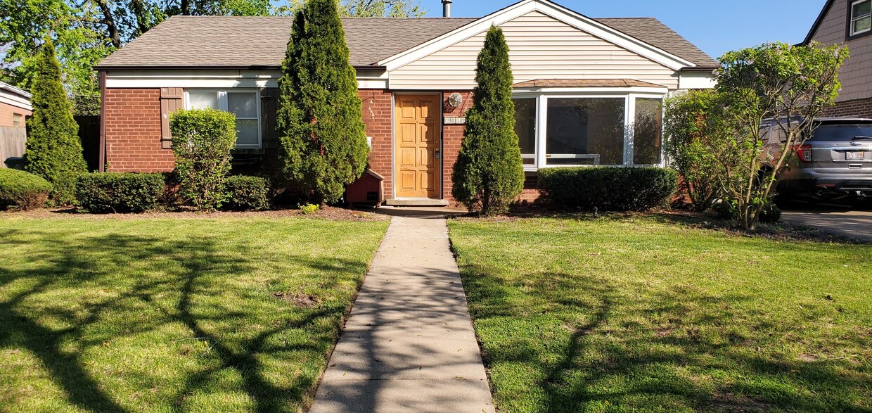 Primary Photo - 4025 Dean Dr
