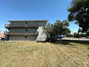 Building Photo - 1815 8th Ave N