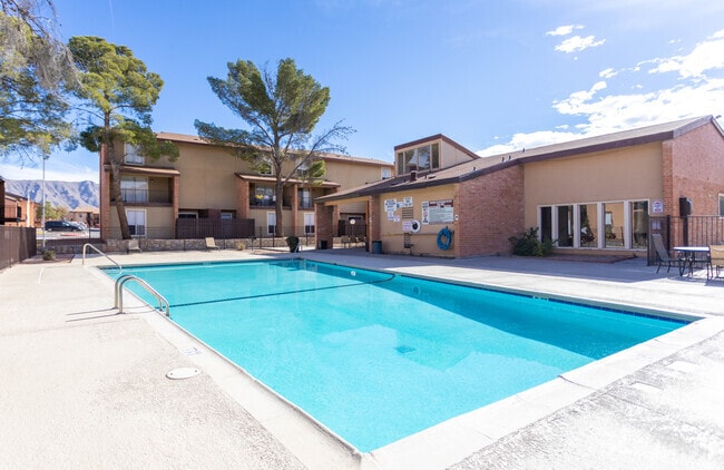 Building Photo - Casa Barranca
