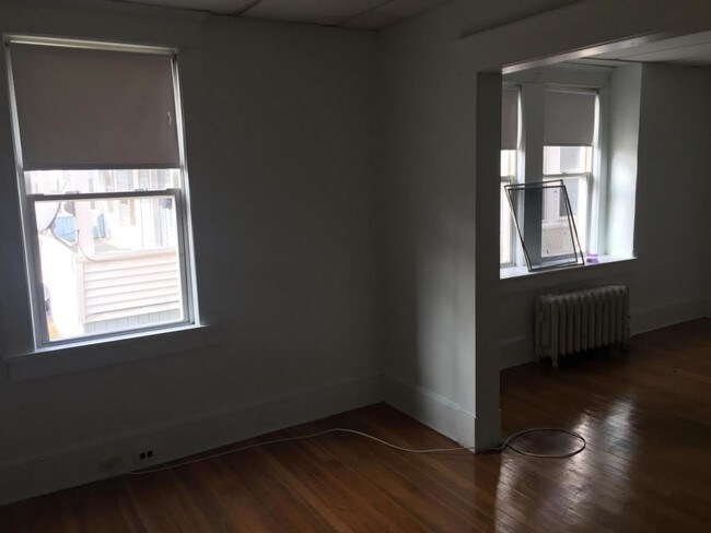 Building Photo - 203 SPRINGSIDE