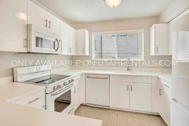 Building Photo - 1081 W 993 N