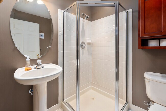 Building Photo - 2431 Jostaberry Way