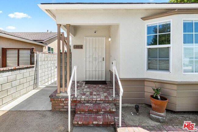 Building Photo - 12816 Admiral Ave