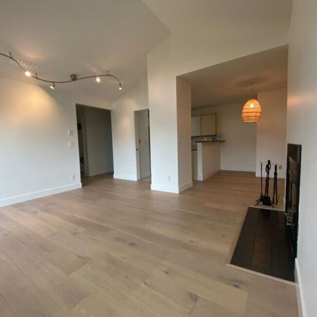 Foto del edificio - 235 13th Ave E