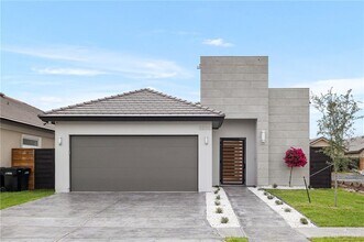 Building Photo - 5009 Sonora Ave W