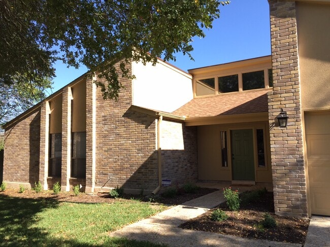 Building Photo - 13034 N Run