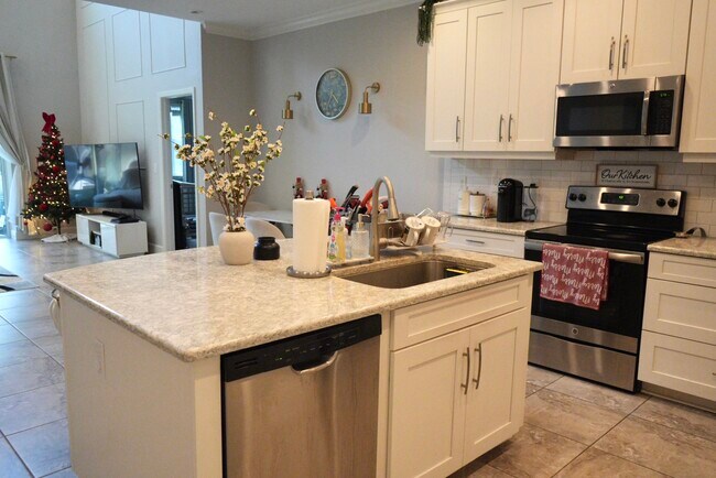 Foto del edificio - 8716 Terracina Lake Dr