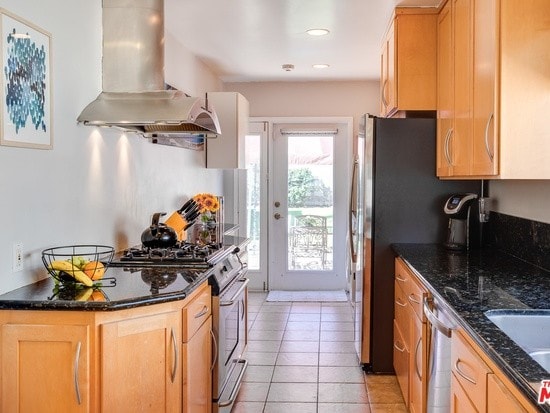 kitchen and laundry - 8037 Regis Way