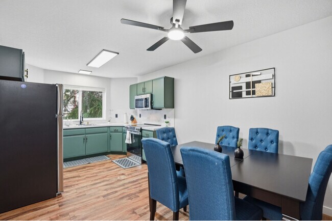 Photo - 10 SE 105th Ave Townhome