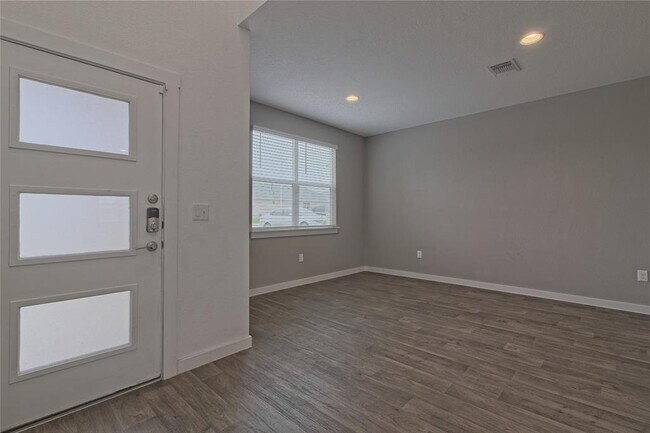 Building Photo - 13800 Clerk St