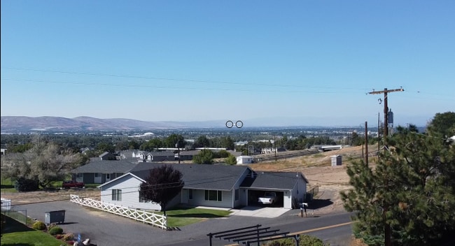 Outstanding Views - 4507 Hillcrest Dr