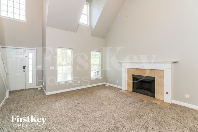 Building Photo - 2630 Argo Dr SE