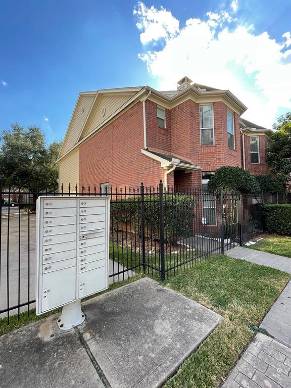 1929 Genesee St, Houston, TX 77006 Condo for Rent in Houston, TX