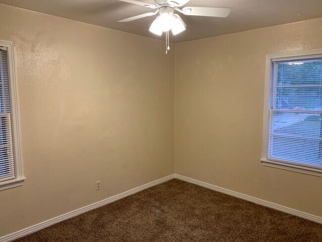 Foto del edificio - 4229 SW 2nd Ave