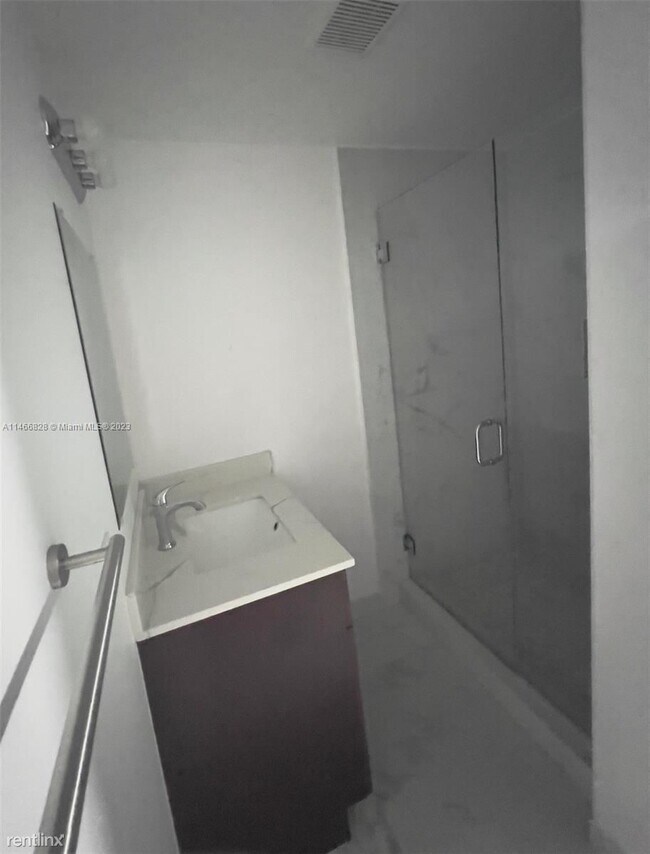 Foto del edificio - 3 br, 2 bath House - 516 SW 17th St