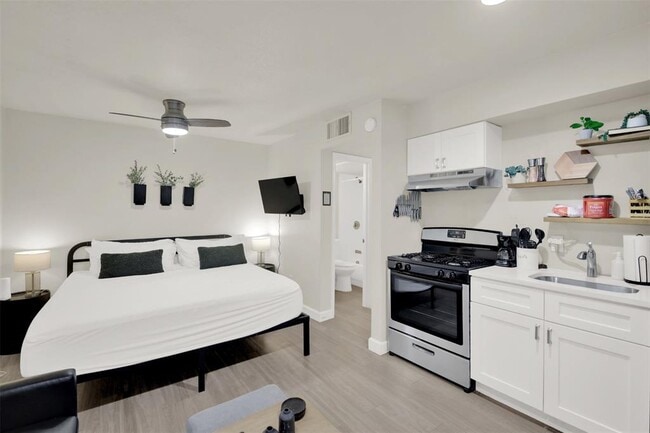 Building Photo - 4501 Speedway