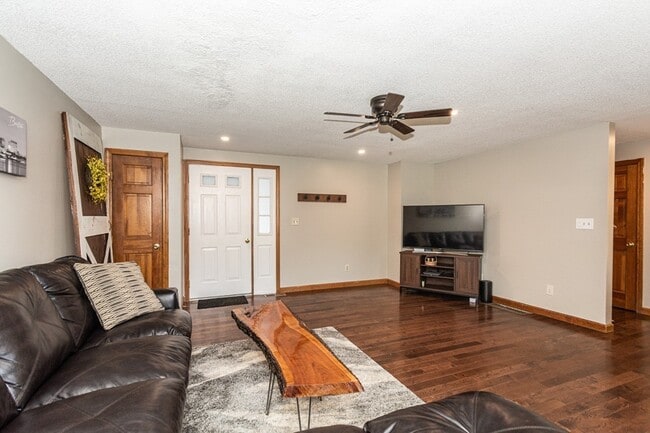 Building Photo - 52 Huntoon Ave