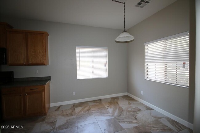 Building Photo - 15225 W Shaw Butte Dr