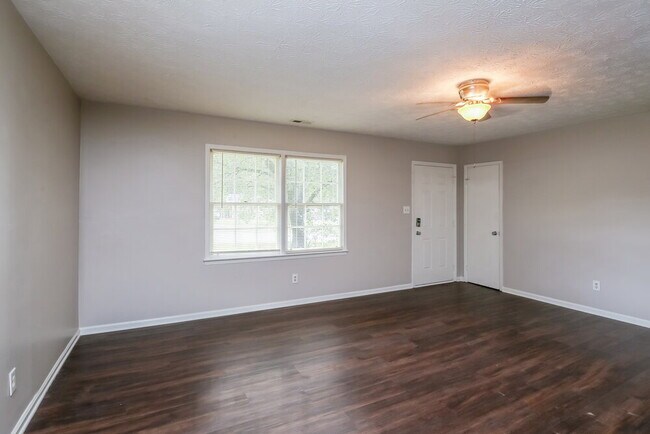 Foto del edificio - 925 Virginia Ct SE