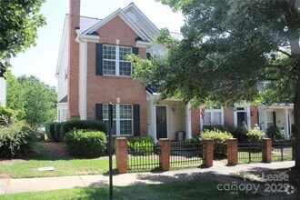 Building Photo - 17804 Delmas Dr