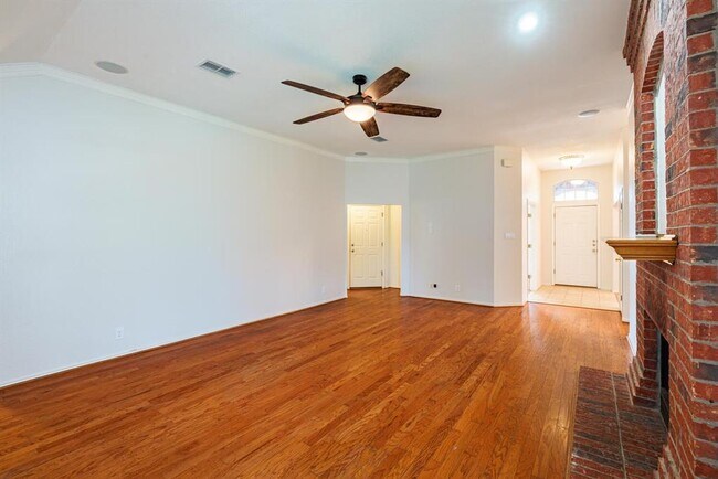 Foto del edificio - 1037 Oaklands Dr