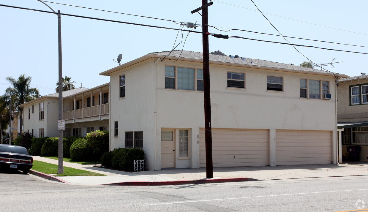 Foto principal - 2431-2435 E 2nd St