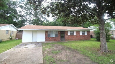 Building Photo - 404 Ladybird Ln
